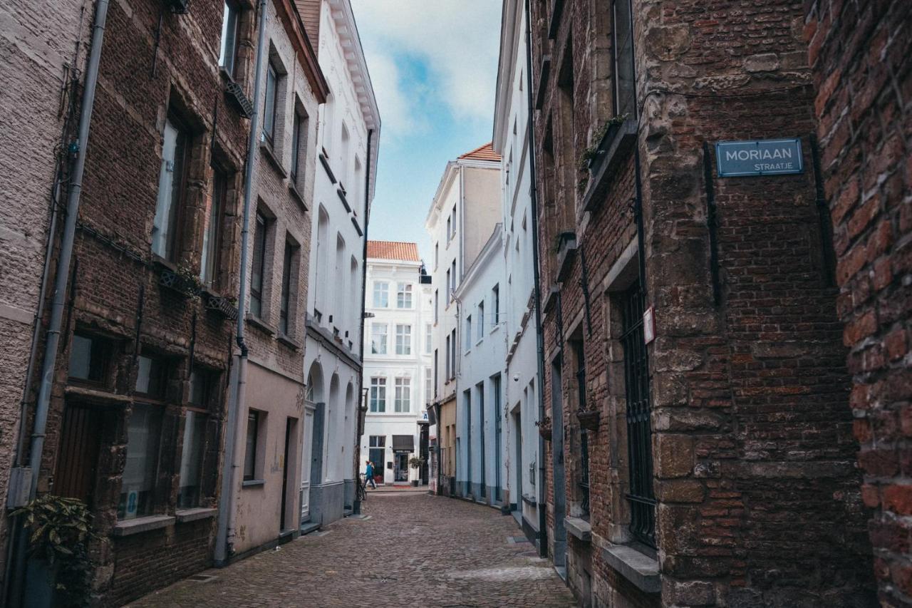 Huize 'De Moriaan' In Historic Center Antuérpia Exterior foto